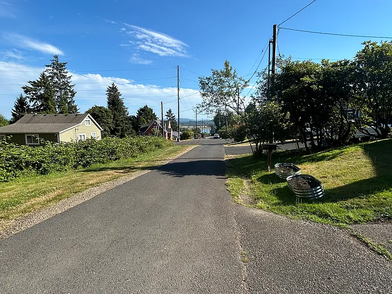 View south down 8th street