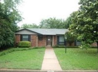 6167 Jennie Dr, Fort Worth, TX 76133