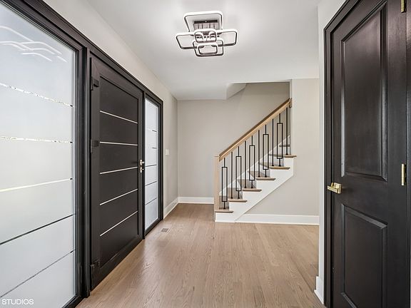 3rd image of 1845 Strenger Ln