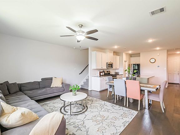 2nd image of 27915 Western Creek Ct