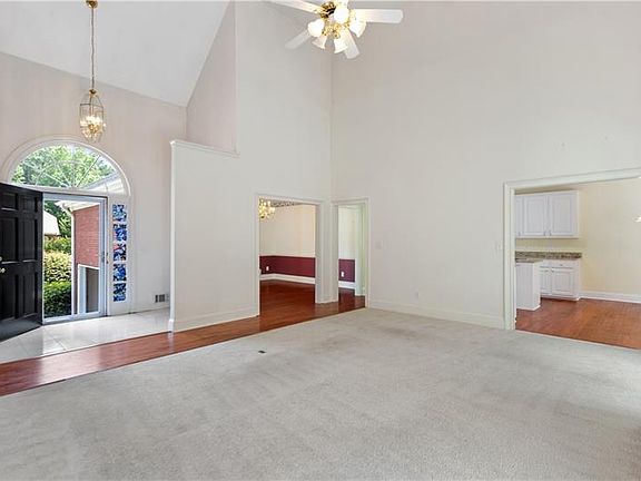 5th image of 2360 Weatherstone Cir SE