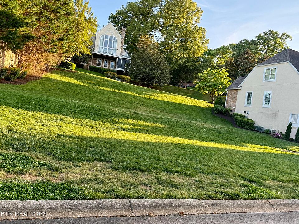 1st image of 2105 Cottage Row Ln