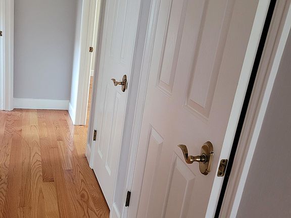 3rd image of 3086 Ryan Ave