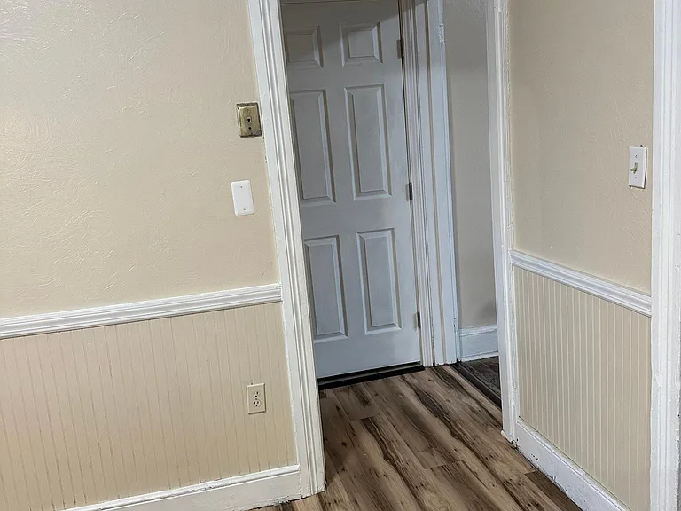 331 W Main St — Photo 13