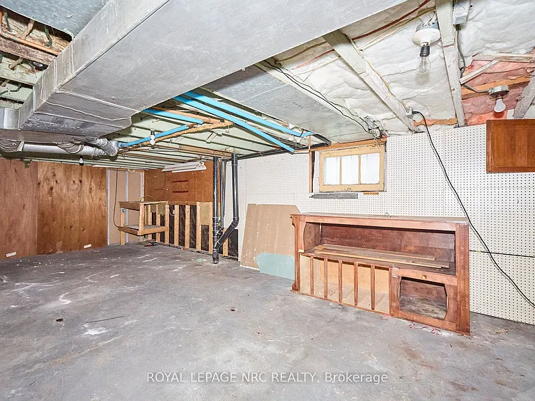 4592 6th Ave — Photo 30
