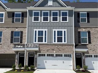 942 Sugar Vista Cir, Buford, GA 30518