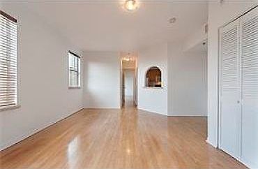 3rd image of 740 Michigan Ave APT 4