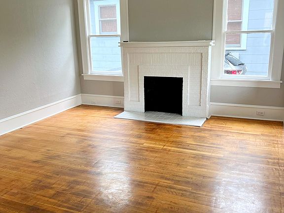 2nd image of 725 Gladstone Blvd