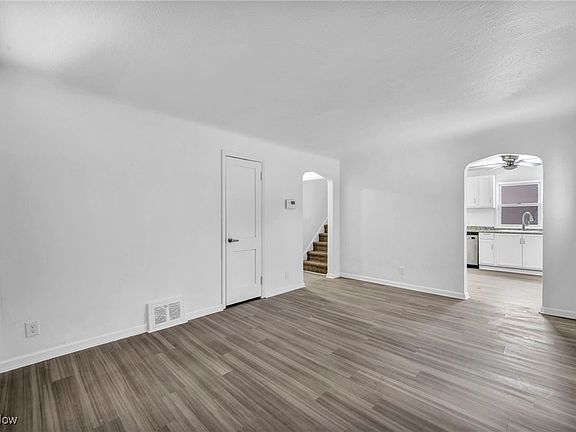 5th image of 5100 Erwin St