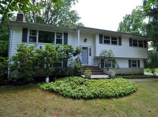 4 Elm Ave, Warren, NJ 07059