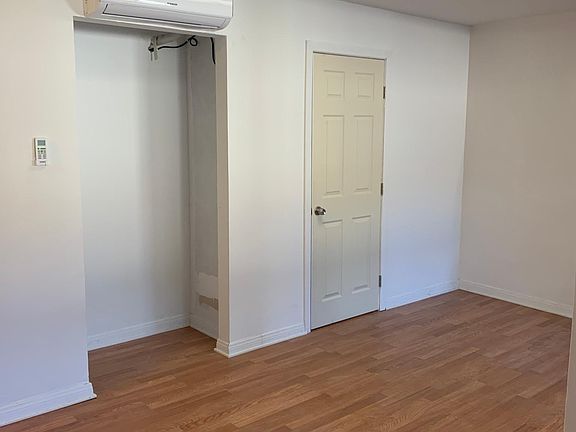 4th image of 429 Magnolia St