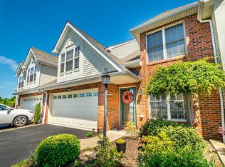 1320 Crest Ln, Oakdale, PA