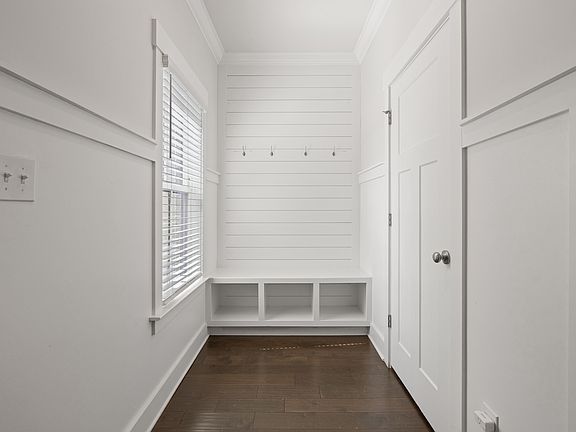 3rd image of 400 Tillane Park Cir SW
