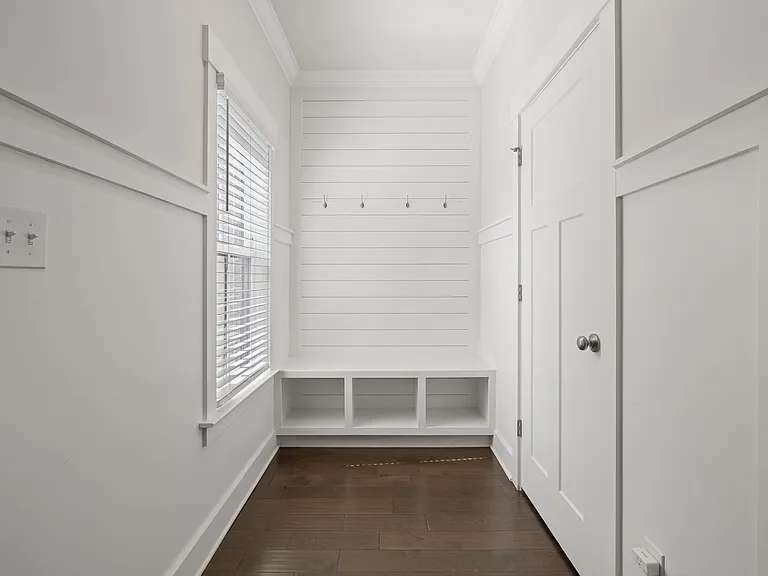 400 Tillane Park Cir SW — Photo 3