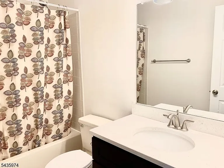 305 Marten Rd — Photo 24