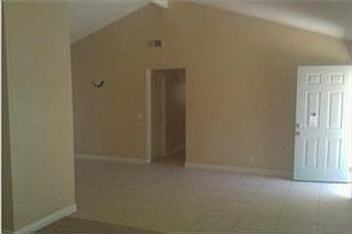 5th image of 9922 Almeria Ave