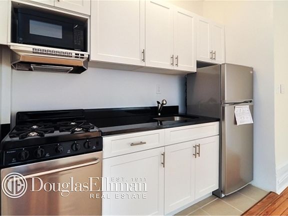 2nd image of 347 W 55th St APT 3C