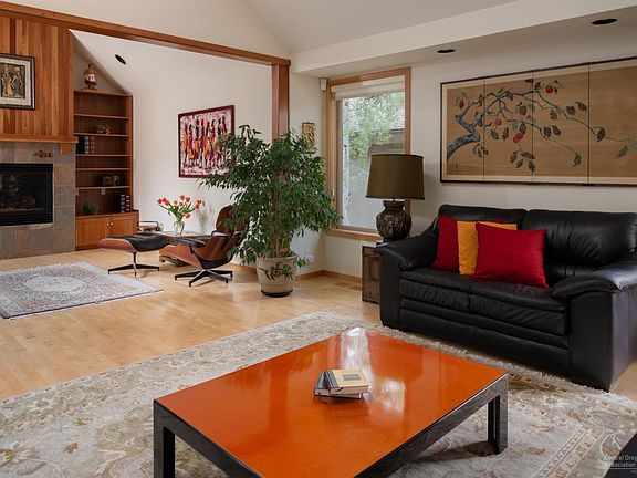 5th image of 57740 Cherrywood Ln