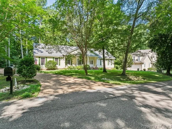 111 Royal Ct N, Williamsburg, VA 23185