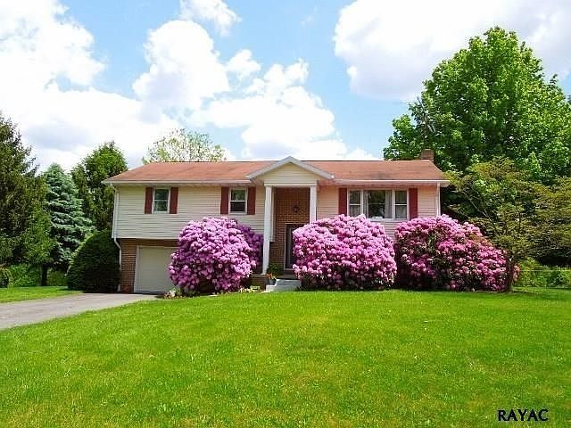 For Sale: 163 Valley View Dr, Hanover, PA 17331