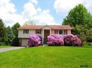 163 Valley View Dr, Hanover, PA 17331