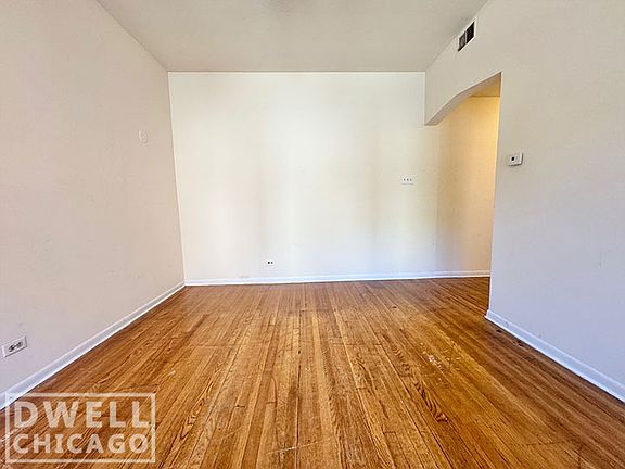 2nd image of 3147 W Medill Ave