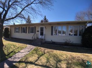 114 E 35th St, Hibbing, MN 55746