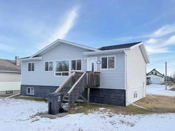 111 NE 1st St N, Marwayne, AB T0B 2X0