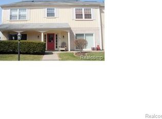 806 Bloomfield Village Blvd APT C, Auburn Hills, MI 48326