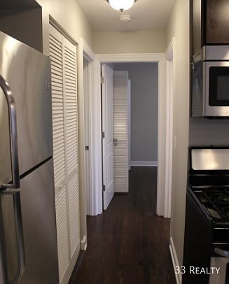 3rd image of 5824 W Montrose Ave #G