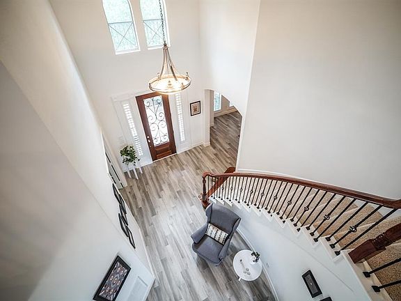 5th image of 5910 Mesa Brook Ln