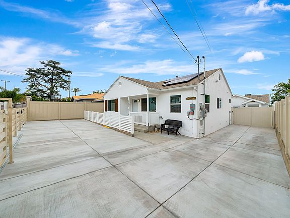 5th image of 10951 Whitegate Ave
