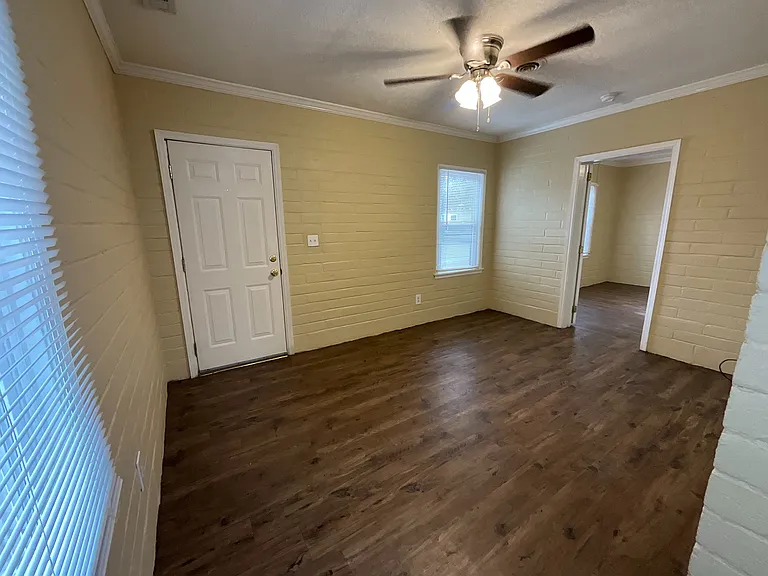 Cottage- Living Room2