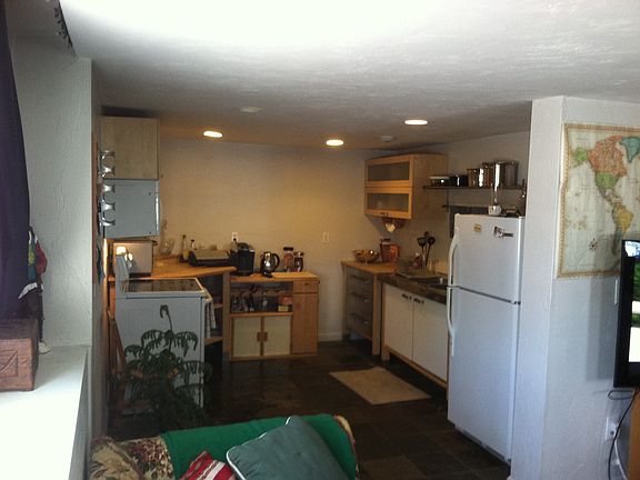 3rd image of 21 Peirce St APT 5