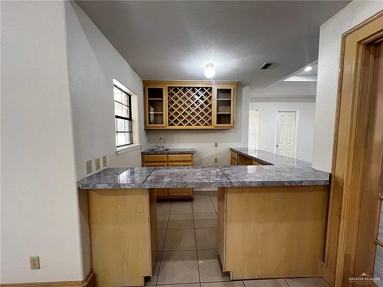 1703 Sunrise Ln — Photo 6