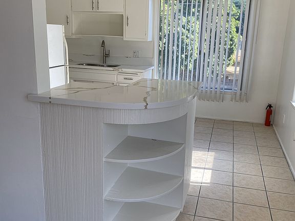 4th image of 11221 Hatteras St APT 4