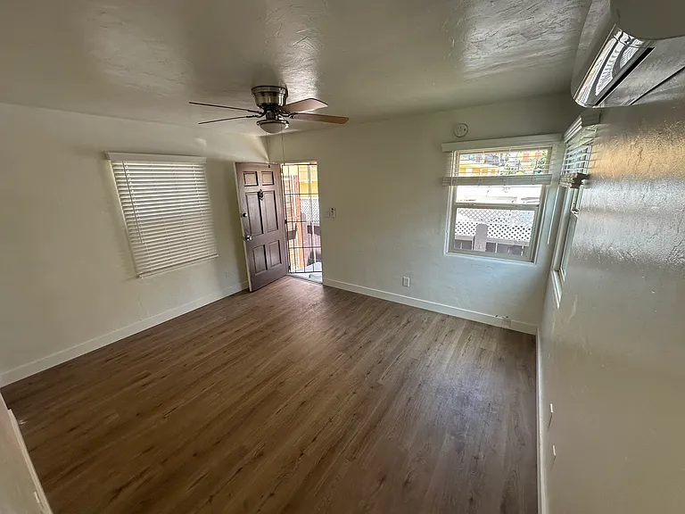 4361-67 Kansas St #4363 — Photo 8