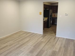 1080 S Nelson Ave APT 8, Kankakee, IL 60901