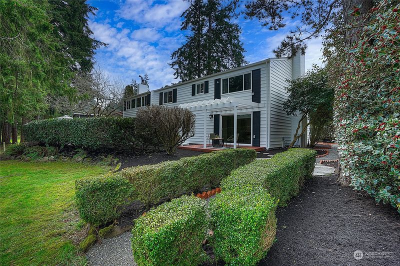 4th image of 32520 30th Avenue SW