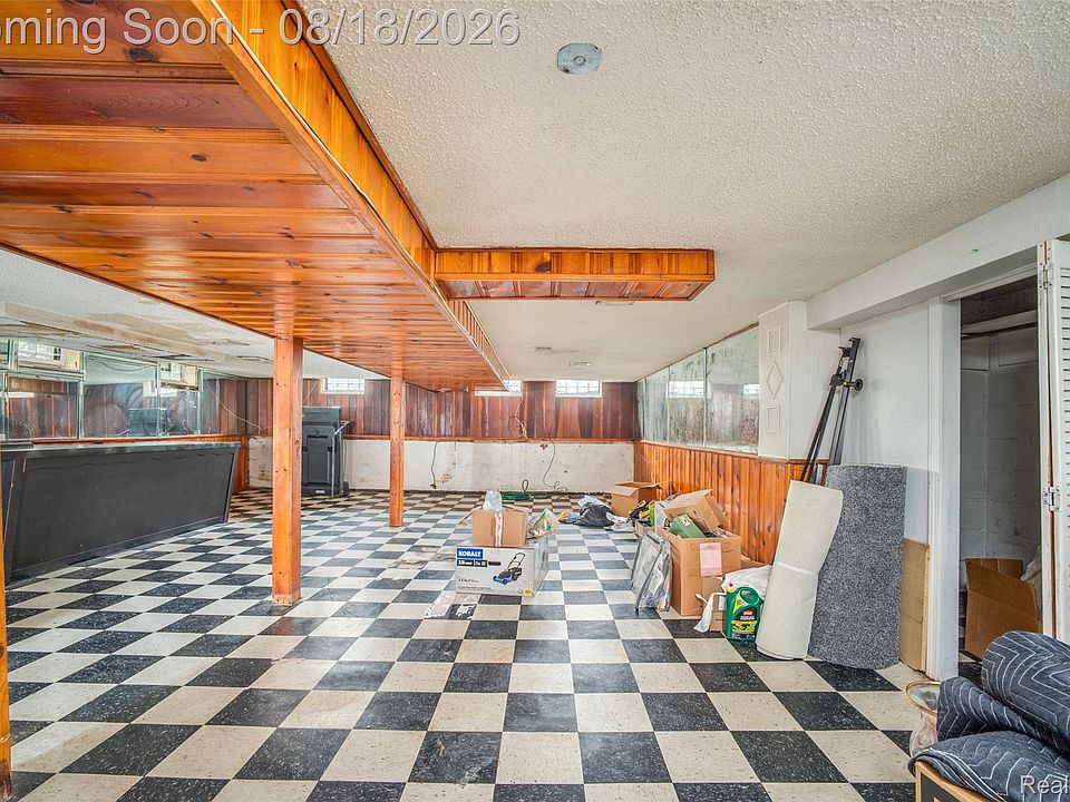 16786 Sprenger Ave, photo 23