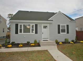 275 Beers St, Keyport, NJ 07735