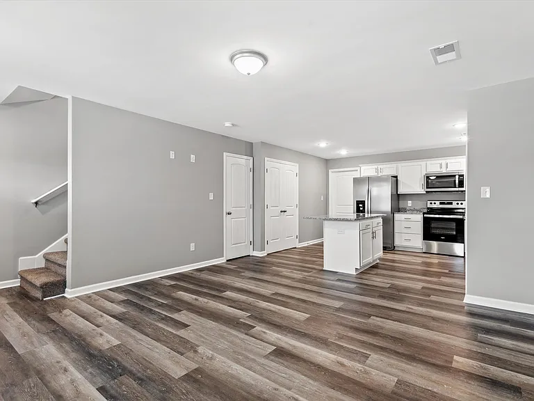 2015 Dolly Dr — Photo 5