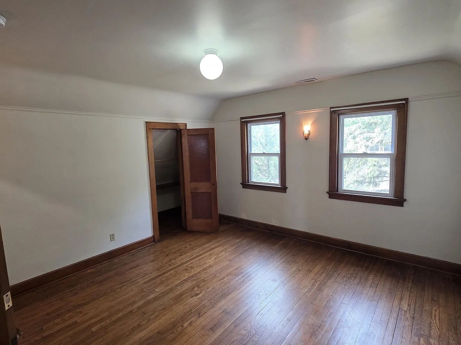 3 bed, 2.5 bath, 2664 sqft, $1,100 — Photo 4