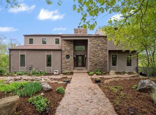 1350 Bear Canyon Rd, Ballwin, MO 63021