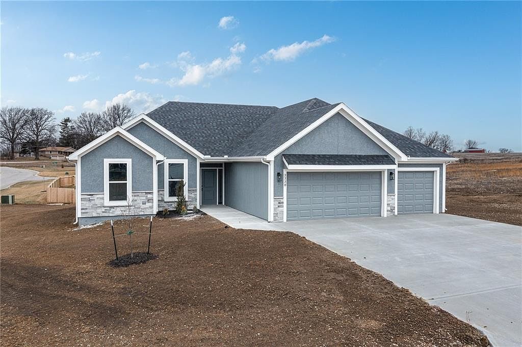 3338 N 129th Ter, Kansas City, KS 66109 | Zillow
