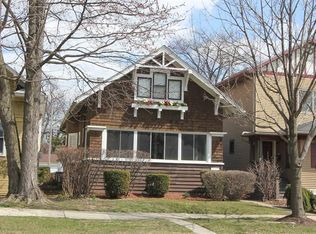 820 N Ridgeland Ave, Oak Park, IL