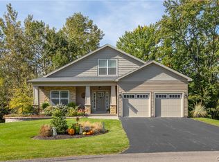 8265 Autumn Ridge Path, Baldwinsville, NY 13027