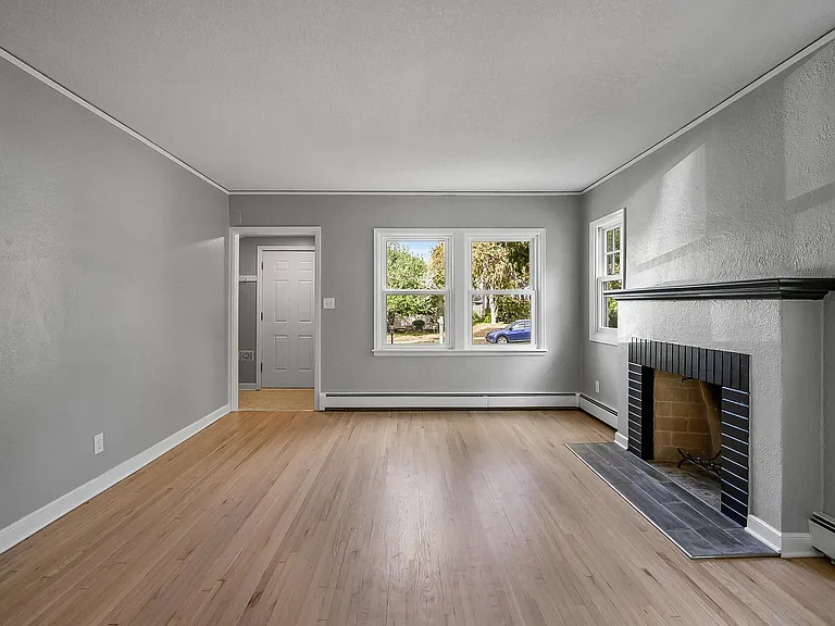 2082 Berkeley Ave — Photo 7