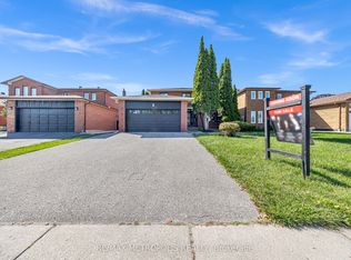 296 Thornton Rd N, Oshawa, ON L1J 6T7