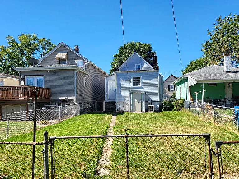 4743 Oldenburg Ave — Photo 8